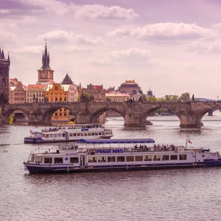 Flussfahrt mit Abendessen & Live-Musik 